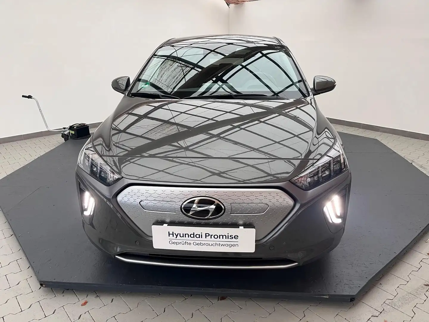 Hyundai IONIQ Ioniq Prime Elektro Grau - 1