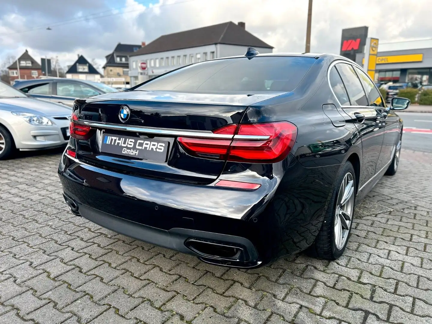 BMW 730 Baureihe 7 Lim 730 d xDrive Fekete - 2