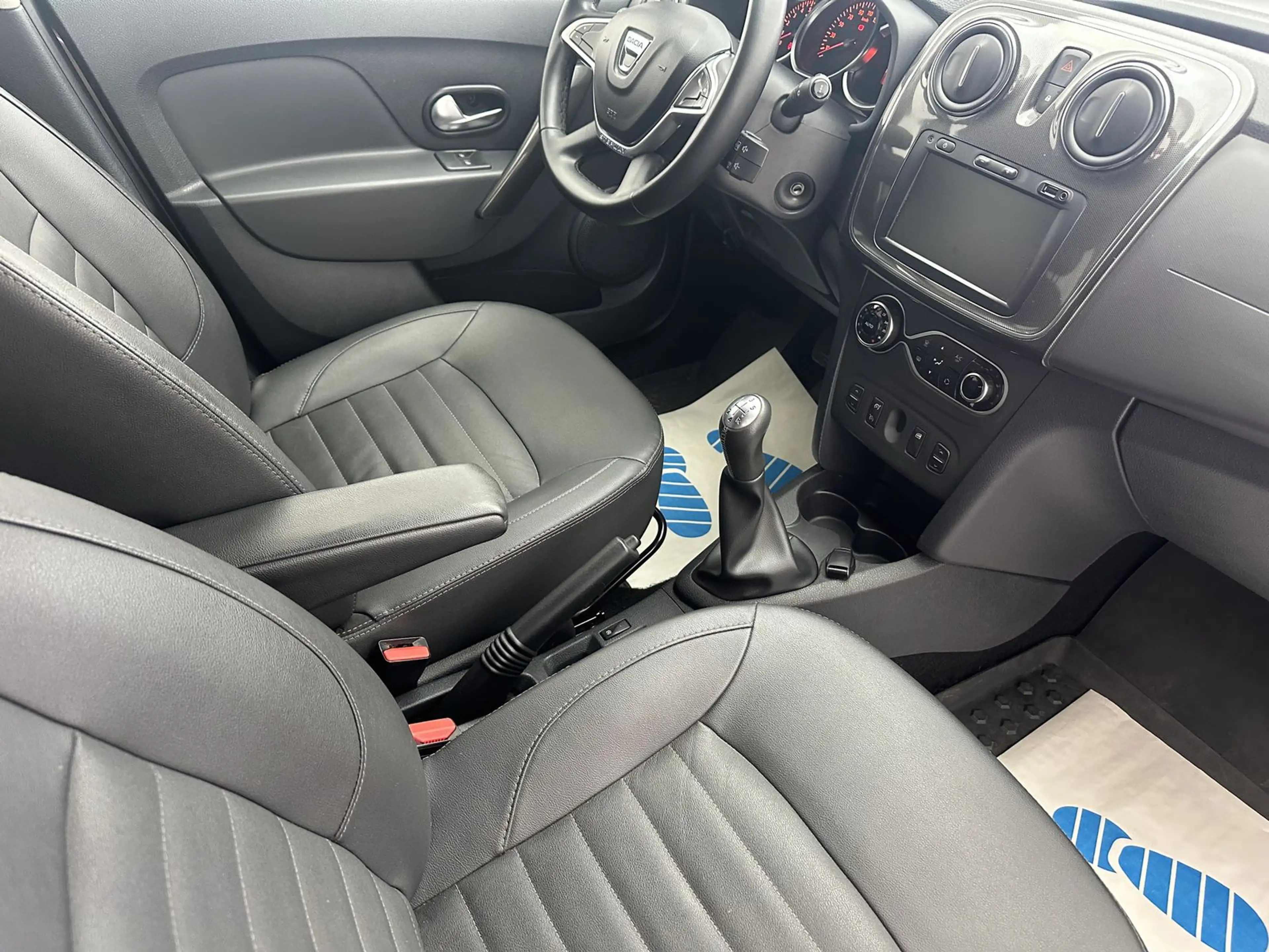 Dacia Logan Stepway "1 HAND-LEDER-NAVI-CAM-TEMPO-ALU" — photo 11