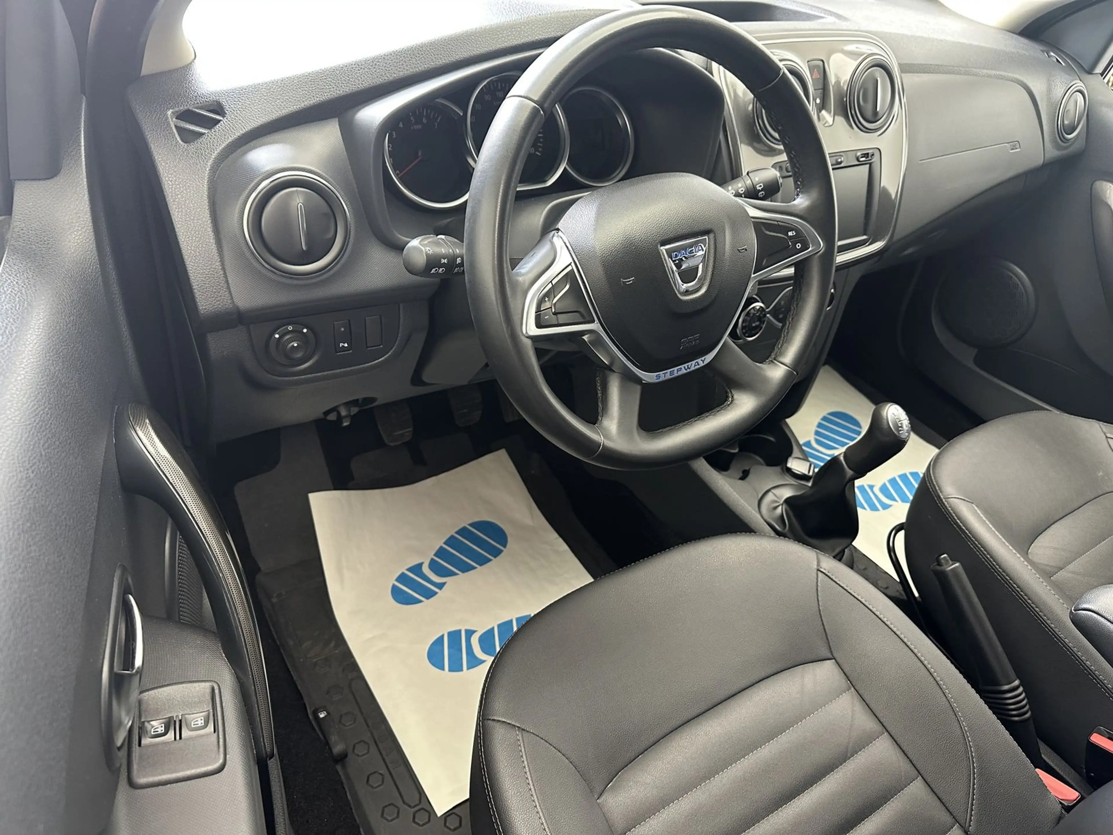 Dacia Logan Stepway "1 HAND-LEDER-NAVI-CAM-TEMPO-ALU" — photo 13