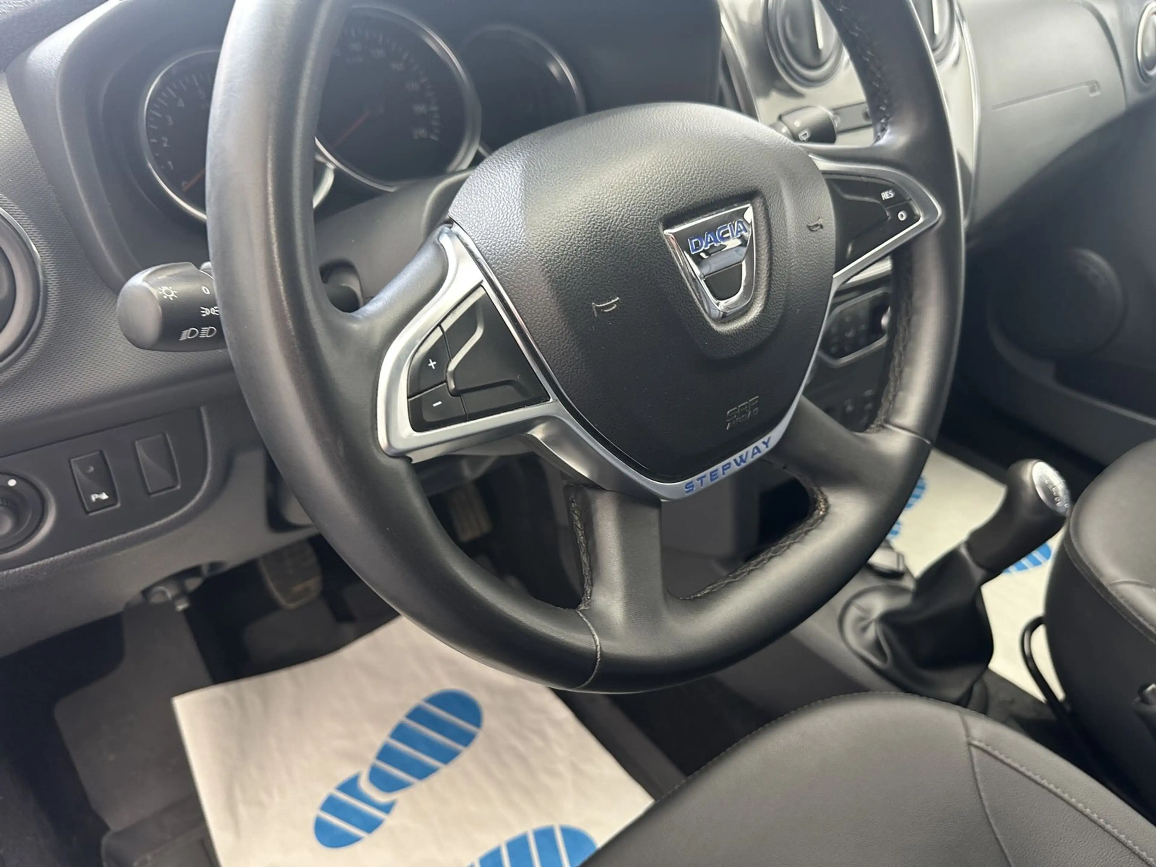 Dacia Logan Stepway "1 HAND-LEDER-NAVI-CAM-TEMPO-ALU" — photo 14