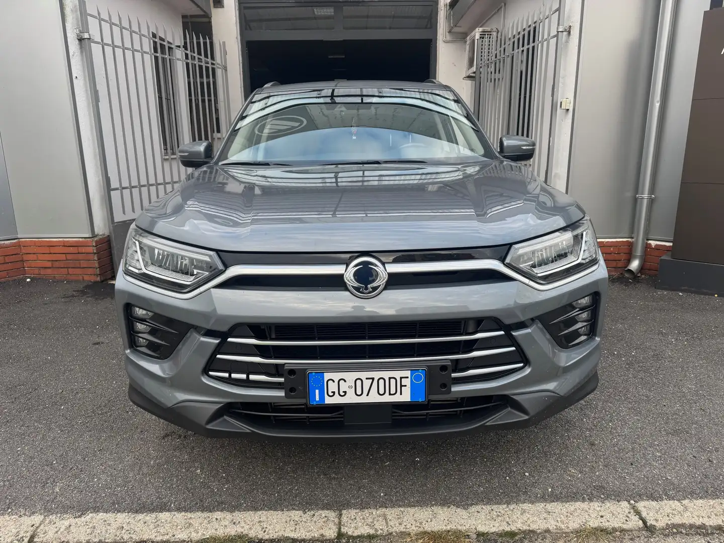 SsangYong Korando Korando 1.5 gdi-t Dream 2wd Gris - 2