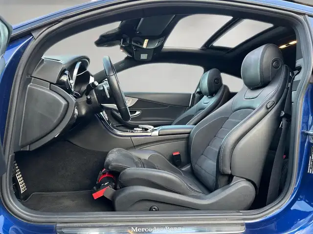 Mercedes-Benz C-Class view 7