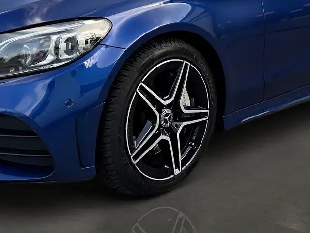 Mercedes-Benz C-Class view 6