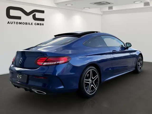 Mercedes-Benz C-Class view 3