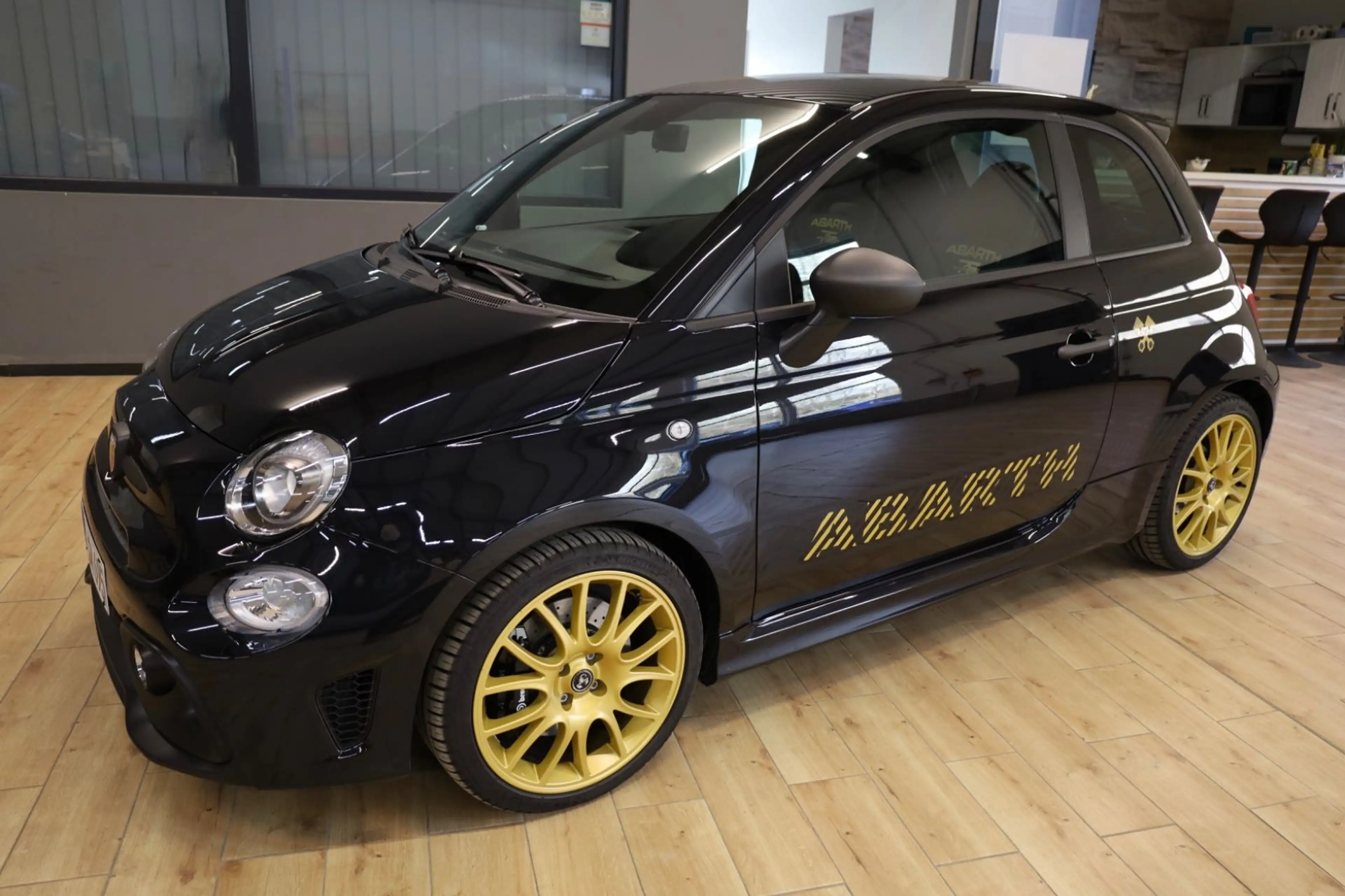 Abarth 500 695 75 Anniversario/Navi/Sportsitze /beats/