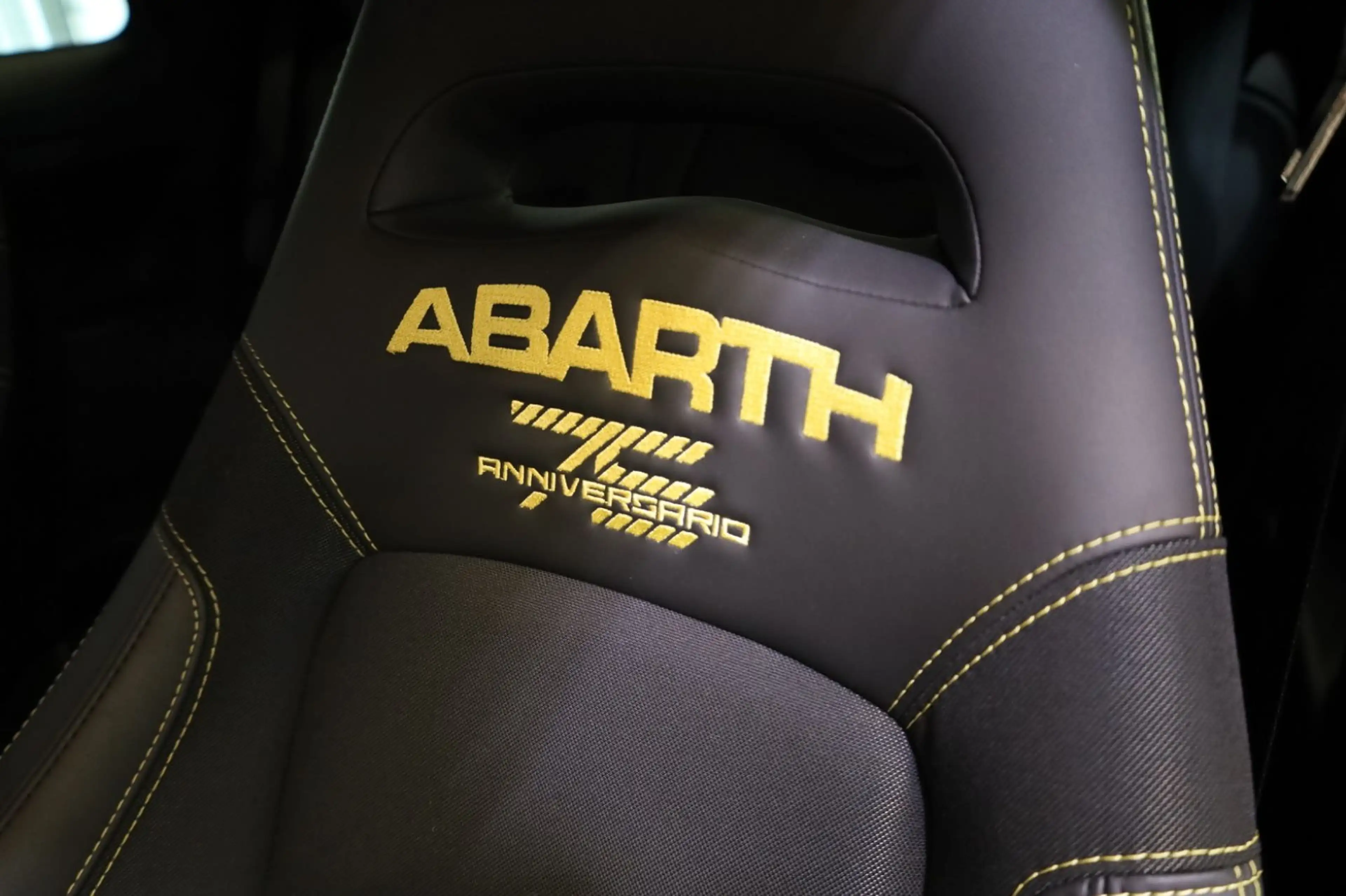 Abarth 500 695 75 Anniversario/Navi/Sportsitze /beats/ — photo 12
