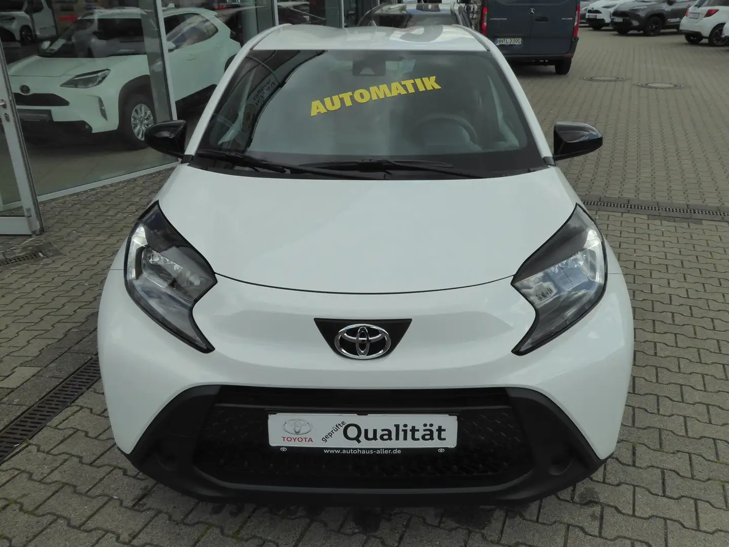 Toyota Aygo X Business Edition Automatik Weiß - 2