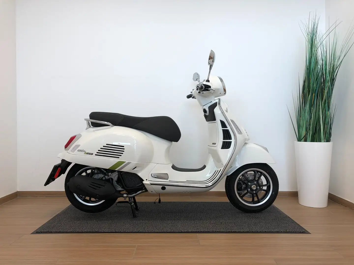 Vespa GTS Super 125 125 SuperTech inkl. 300,-Zubehörgutschein Белый - 2