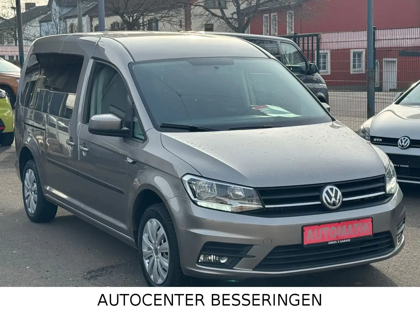 Volkswagen Caddy Maxi BMT *AUS 1.HAND*DSG*KLIMA*NAVI* Beige - 2