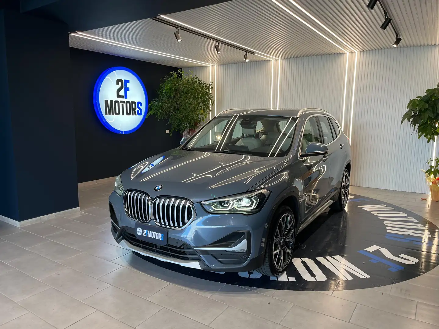 BMW X1 sdrive18d xLine PLUS AUTO Grigio - 1
