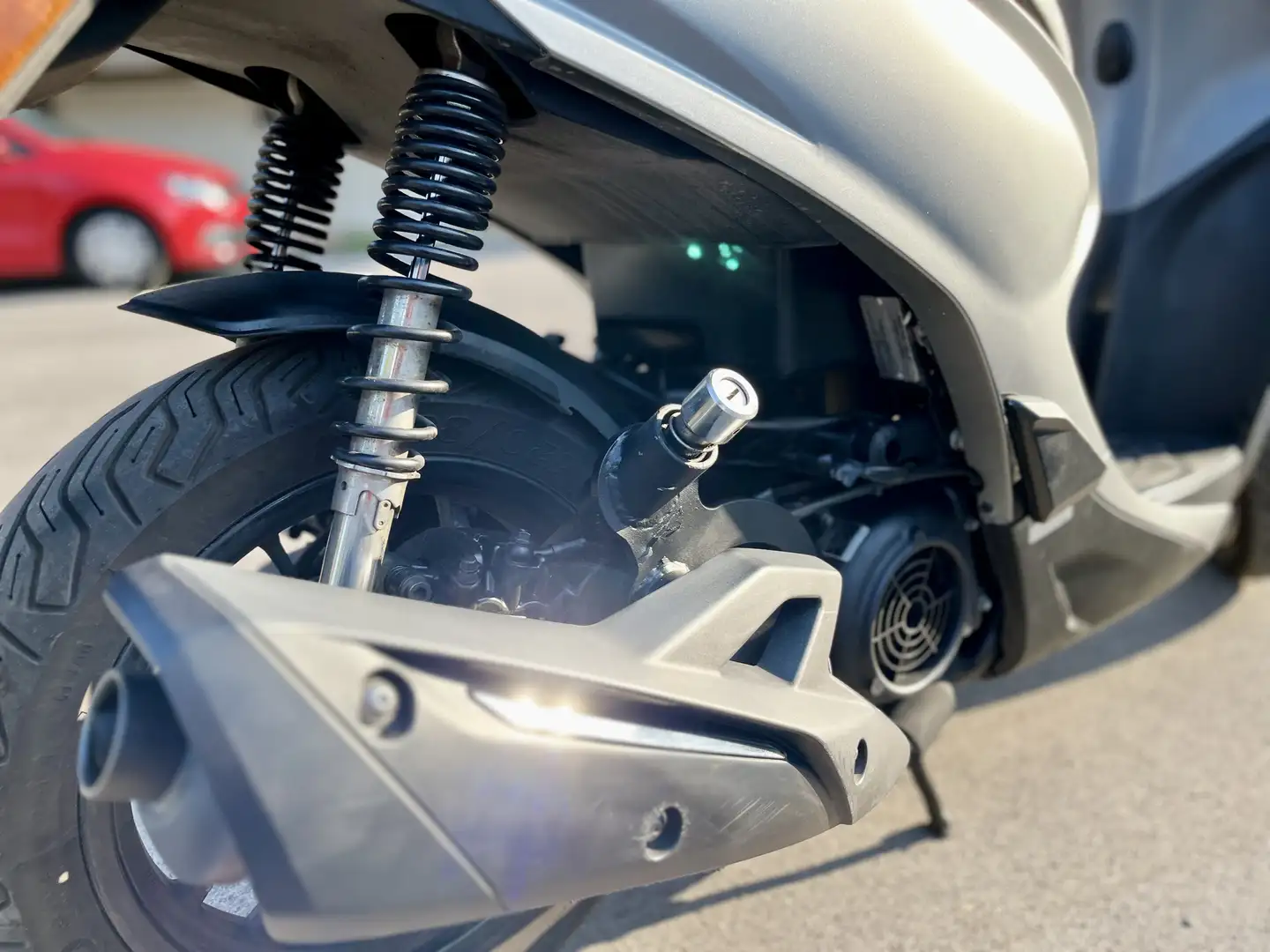 Kymco People 125 - 1