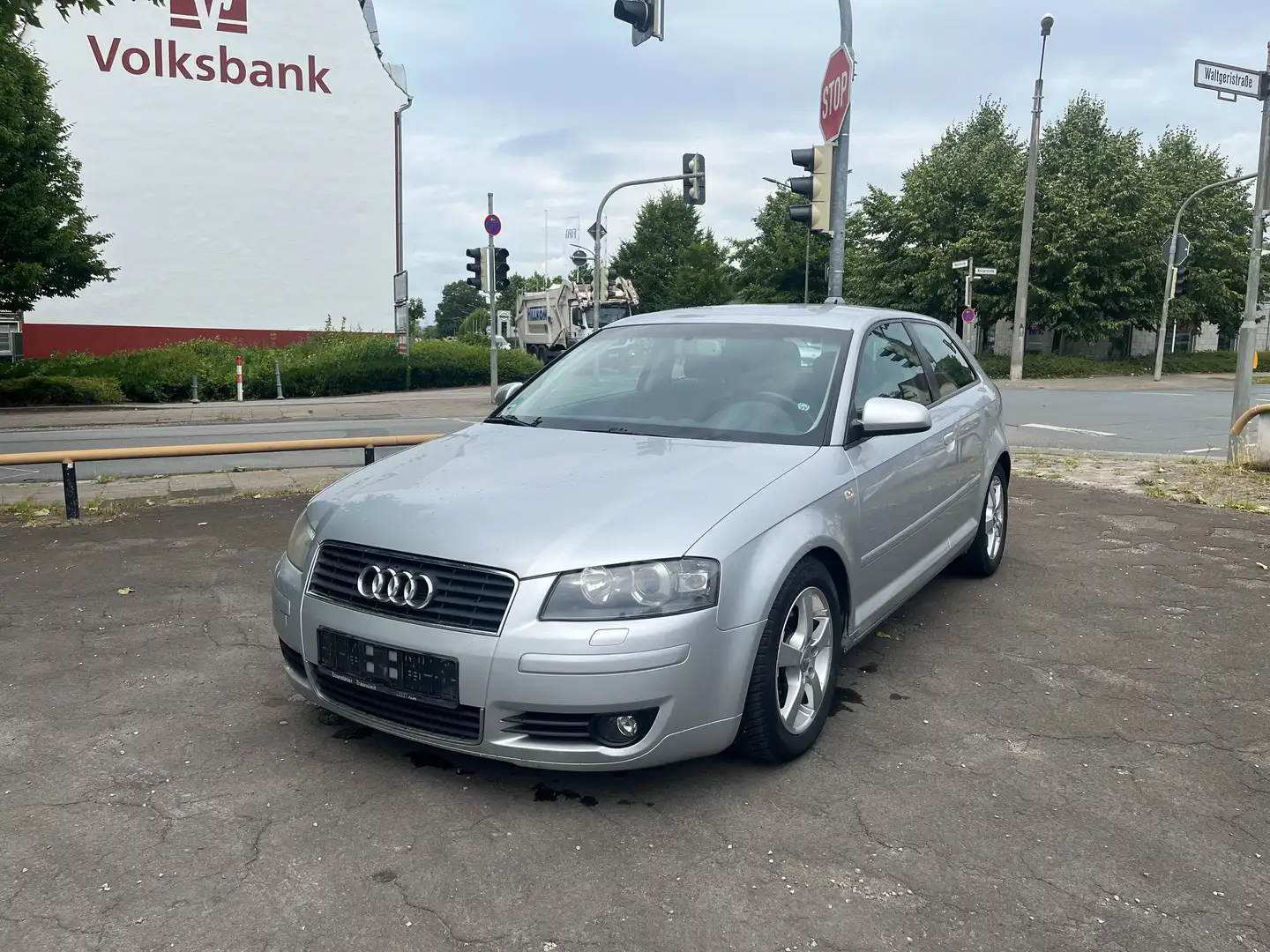 Audi A3 TEMPOMAT*KLIMAAUTOMATIK*SHZ*TÜV/AU*06/2027* Grau - 1