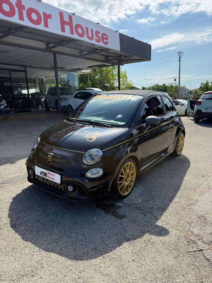Abarth 595C SCORPIONEORO