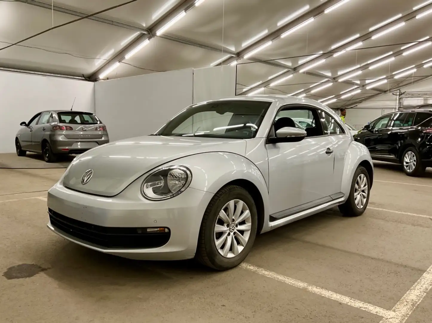 Volkswagen Beetle Beetle 1.2i TSI Srebrny - 1