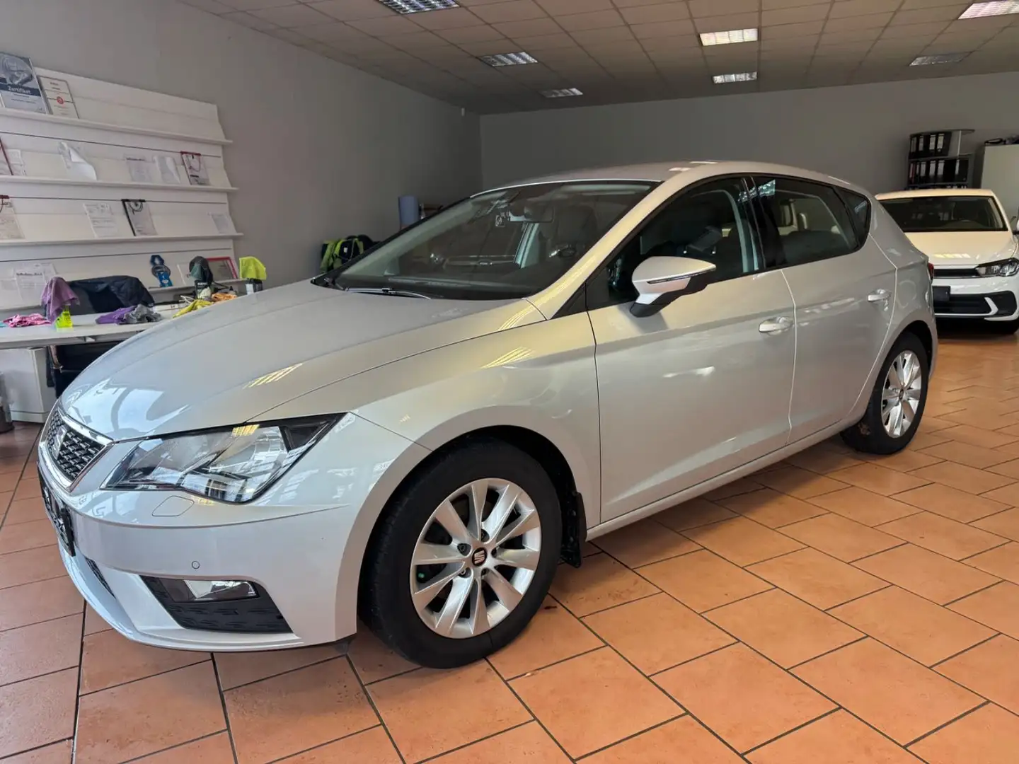 SEAT Leon Style Erdgas (CNG) Silber - 1