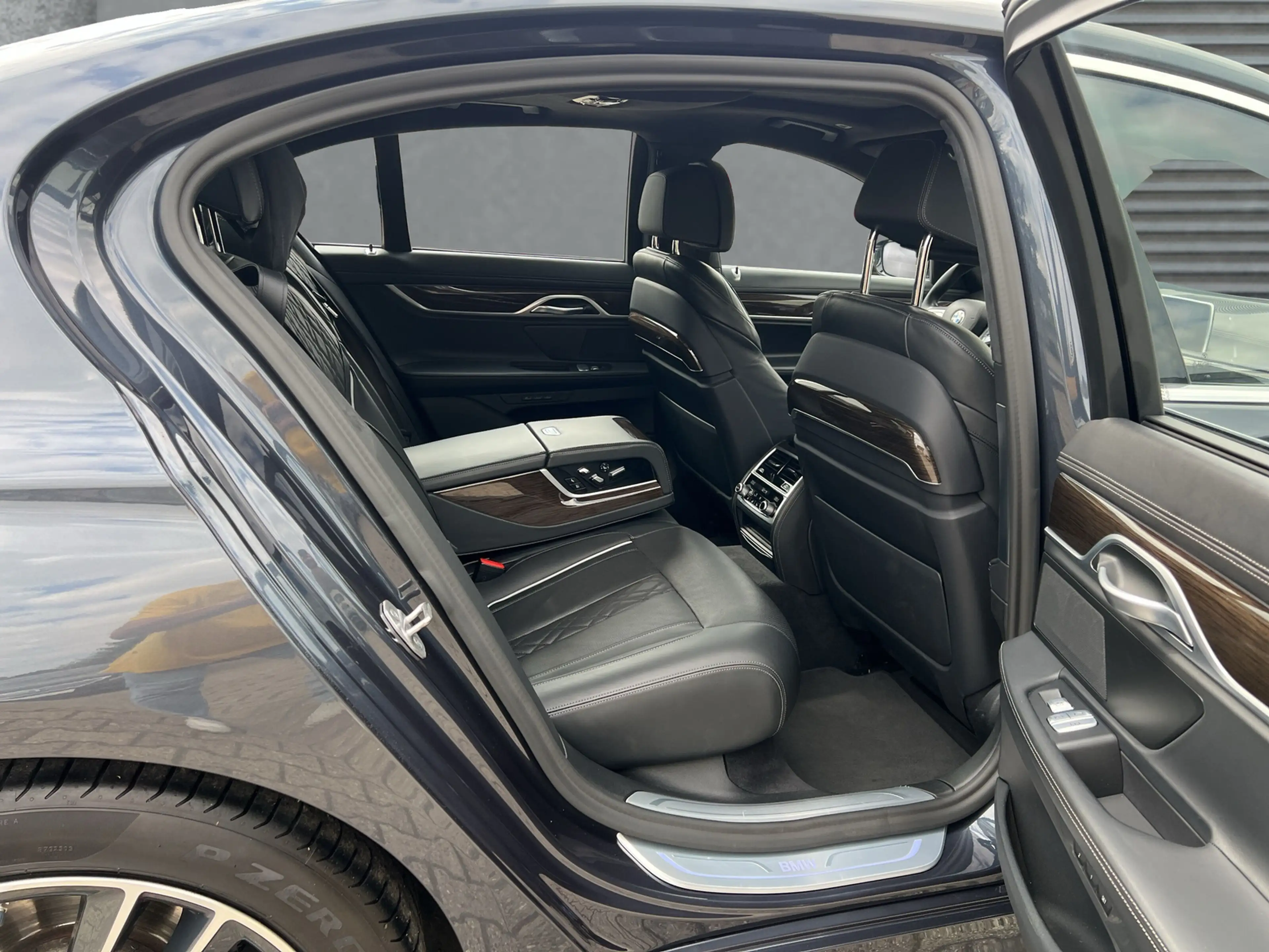 BMW 740 740d xDrive, Laser, Exclusiv-Leder, Schiebedach — photo 9