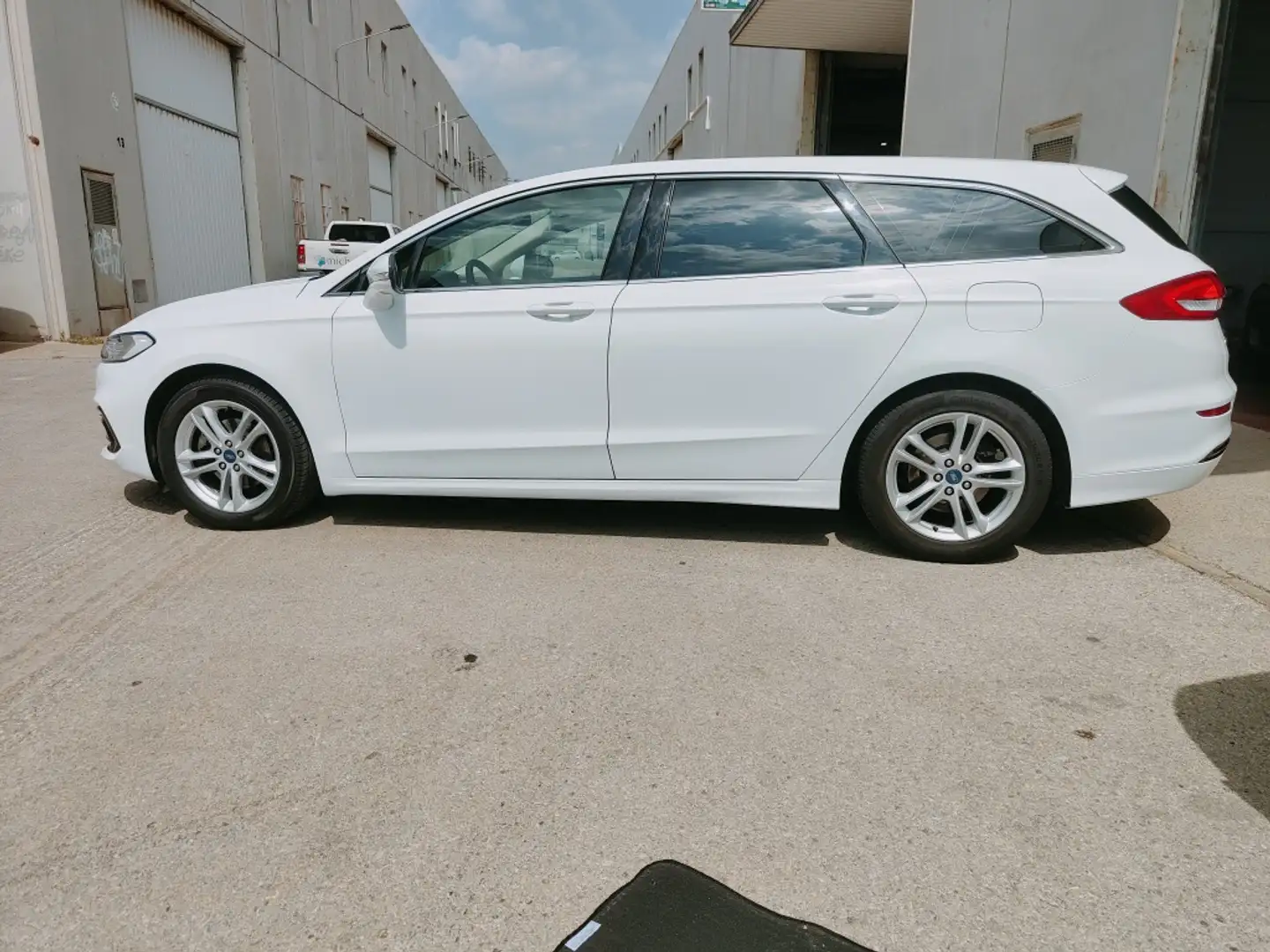 Ford Mondeo SB 2.0TDCI Titanium PowerShift 150 Blanco - 2