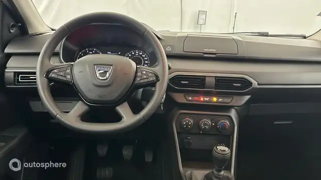 Dacia Sandero view 11