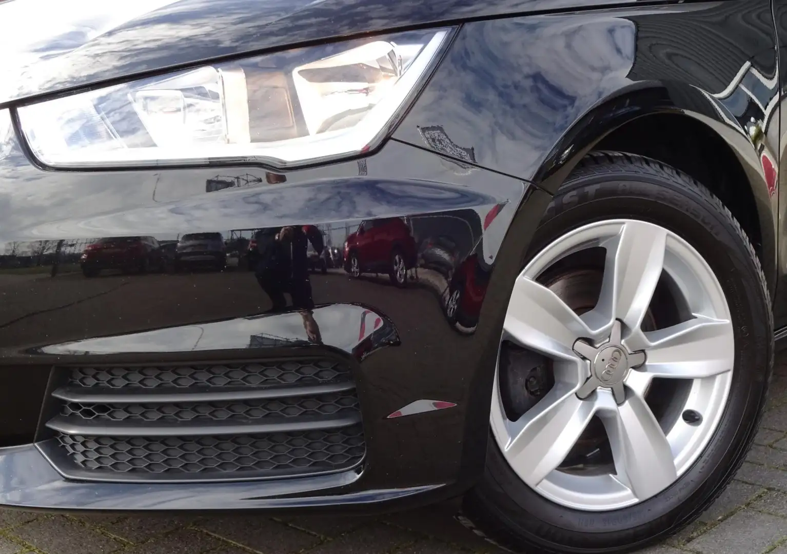 Audi A1 SPORTBACK 1.0 TFSI Sport Pro Line,Navi,Cruise,PDC Zwart - 2