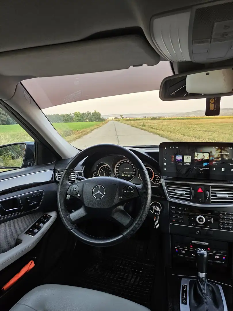 Mercedes-Benz E 250 CDI DPF BlueEFFICIENCY Automatik Avantgarde - 2