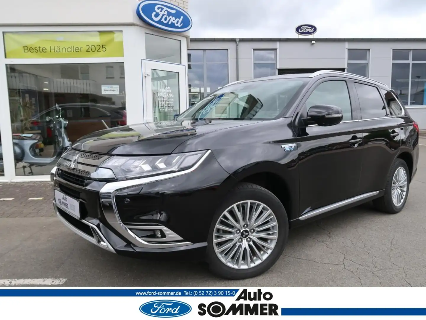 Mitsubishi Outlander PHEV Top 4WD Czarny - 1