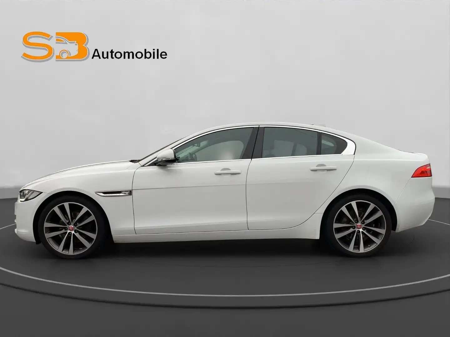 Jaguar XE Prestige*2.Hand*Scheckheft*Kamera*Aut. Weiß - 2