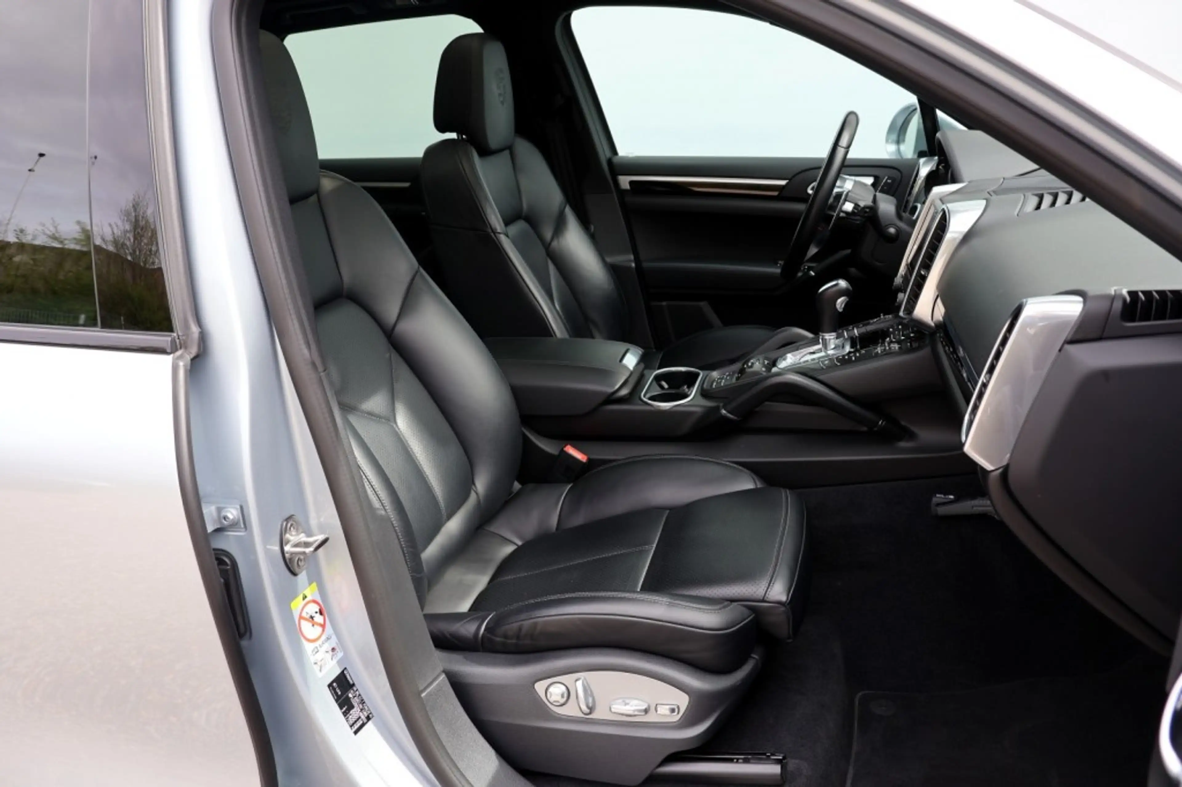 Porsche Cayenne 3.0 S E-Hybrid Platnium Edition - 416 pk **Pano / — photo 12