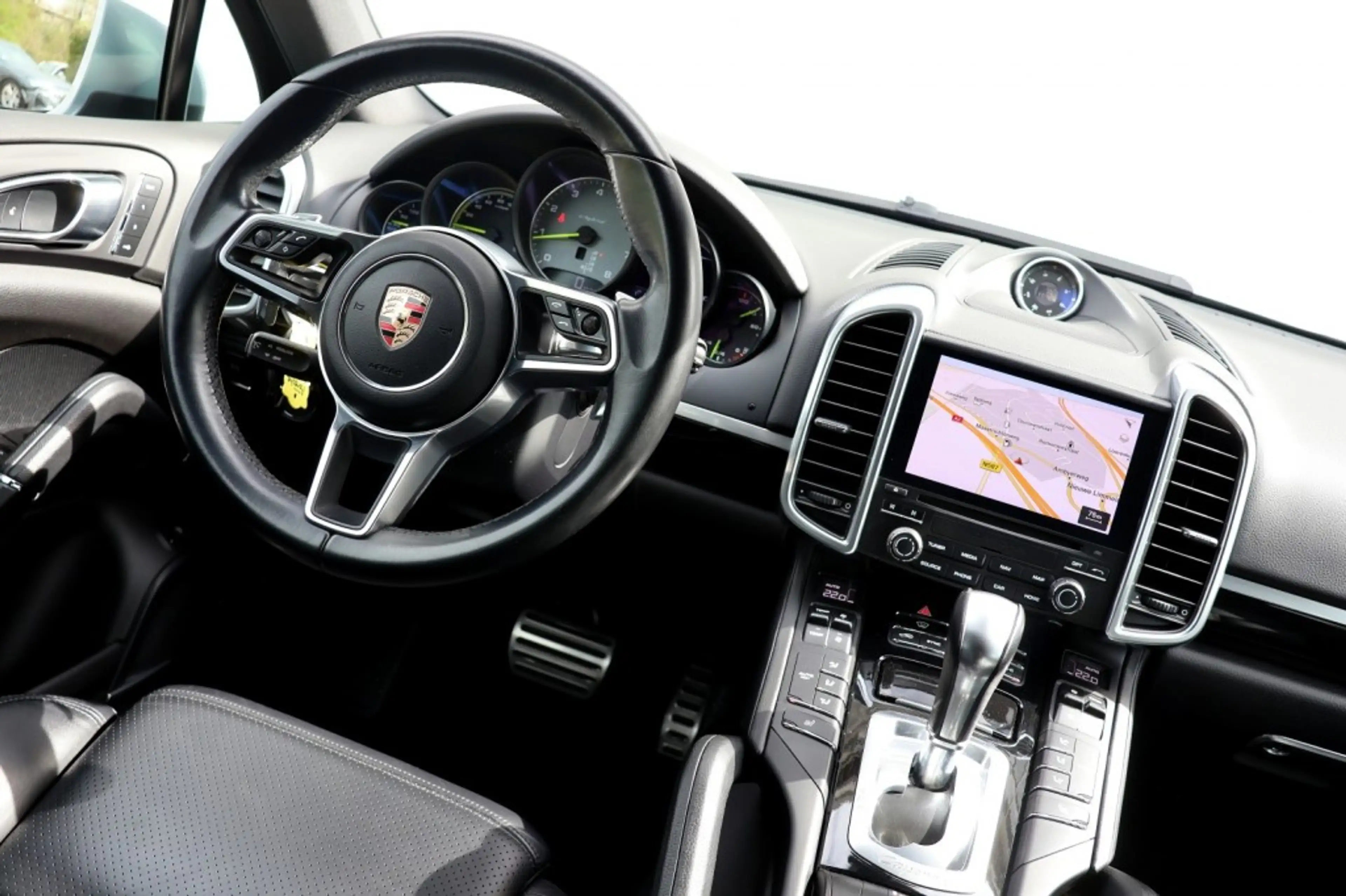 Porsche Cayenne 3.0 S E-Hybrid Platnium Edition - 416 pk **Pano / — photo 16