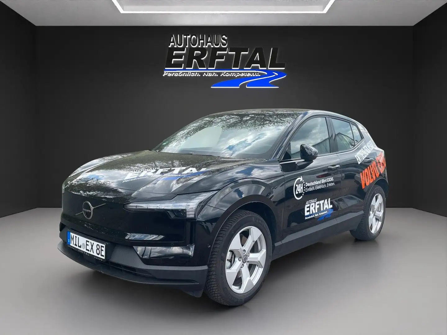 Volvo EX30 Single Motor Extended Range RWD Ultra Schwarz - 1