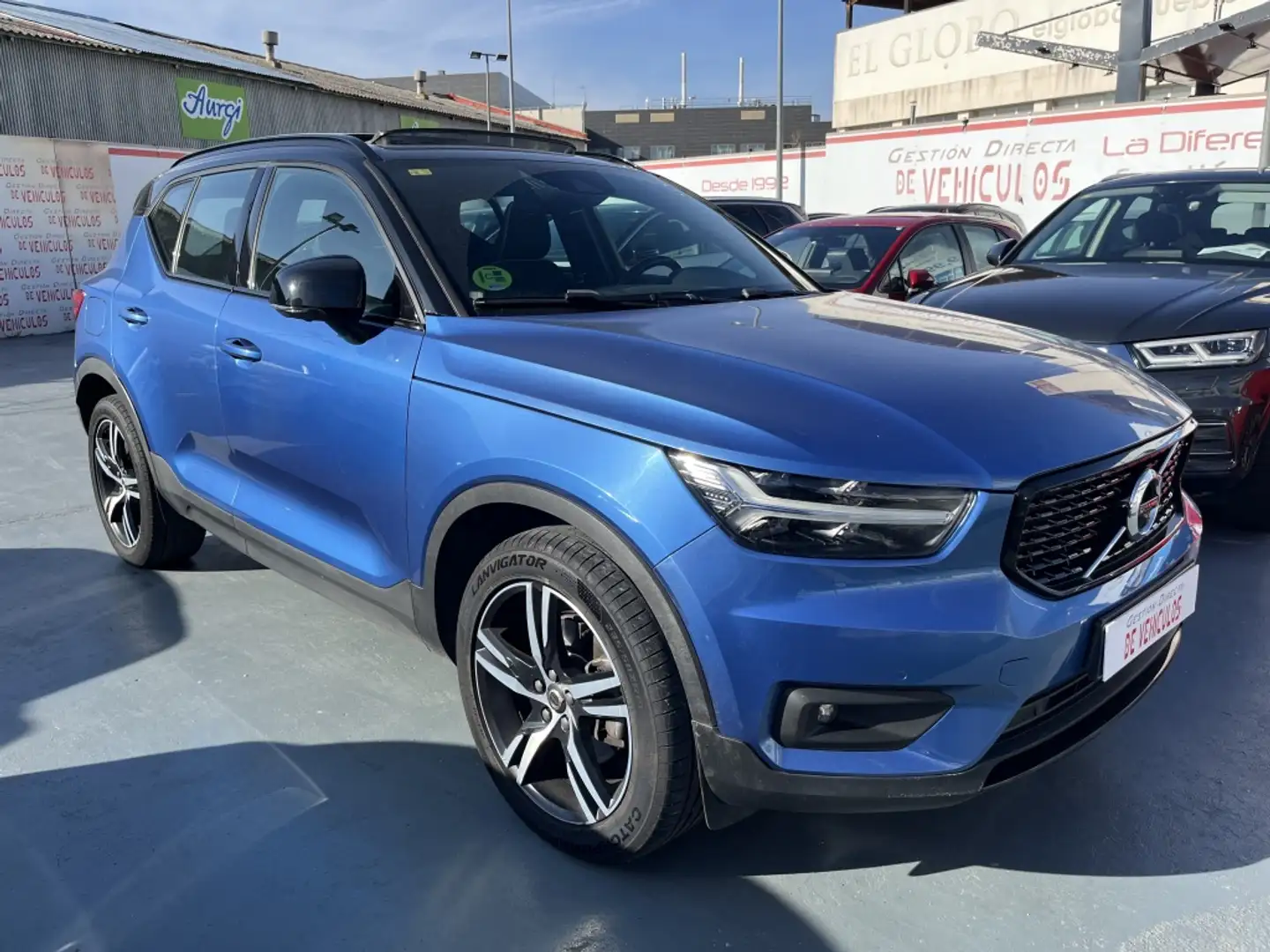 Volvo XC40 D4 R-Design Premium Edition AWD Aut. Blue - 1