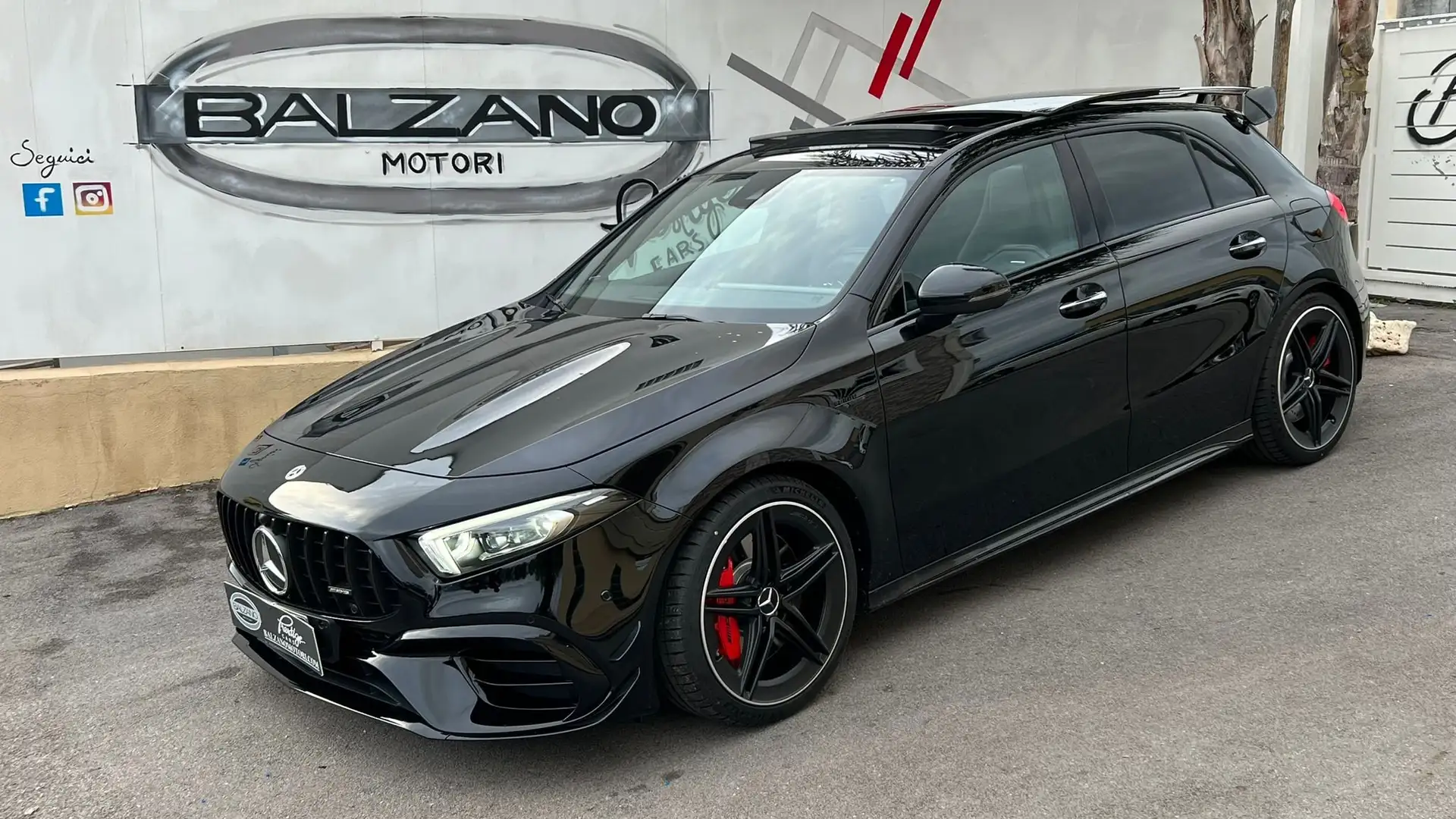 Mercedes-Benz A 45 AMG S 4matic+ auto Černá - 1