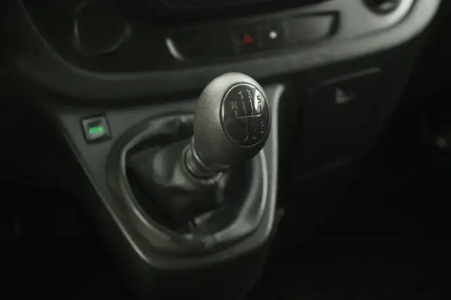 Opel Vivaro view 22