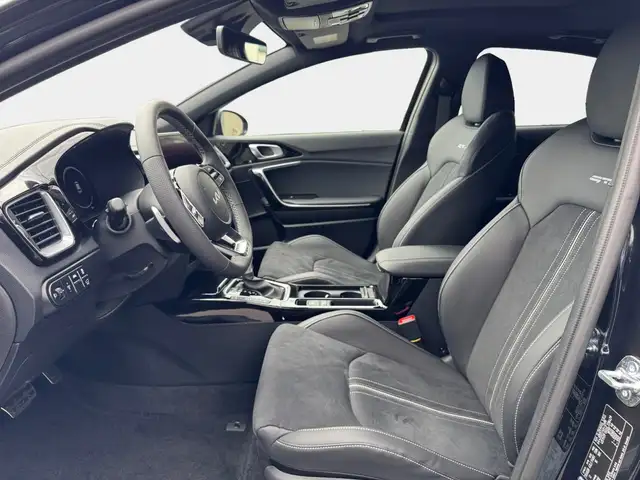 Kia Xceed view 8