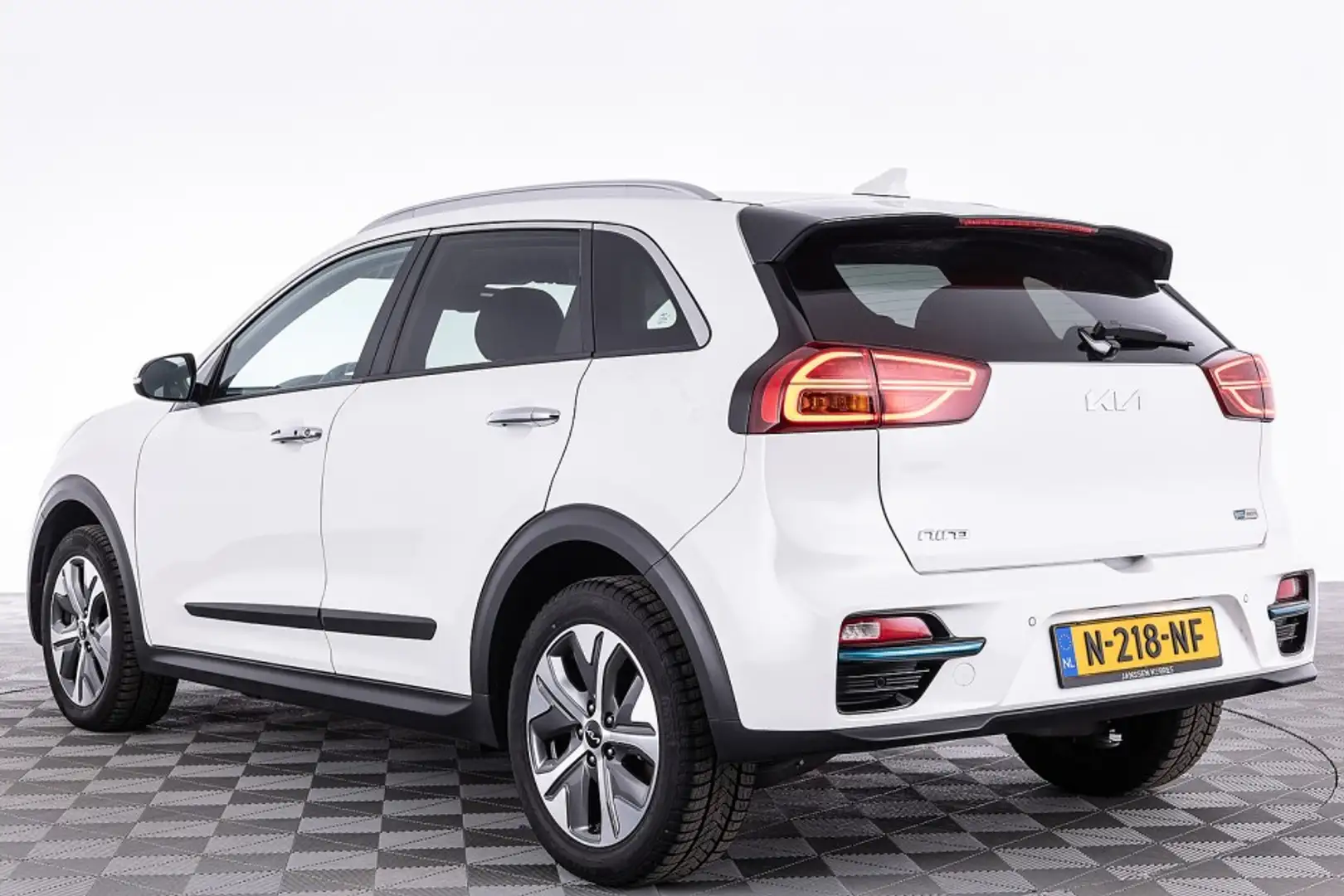 Kia e-Niro DynamicPlusLine 64 kWh | SCHUIFDAK | NAVI | LEDER Blanc - 2