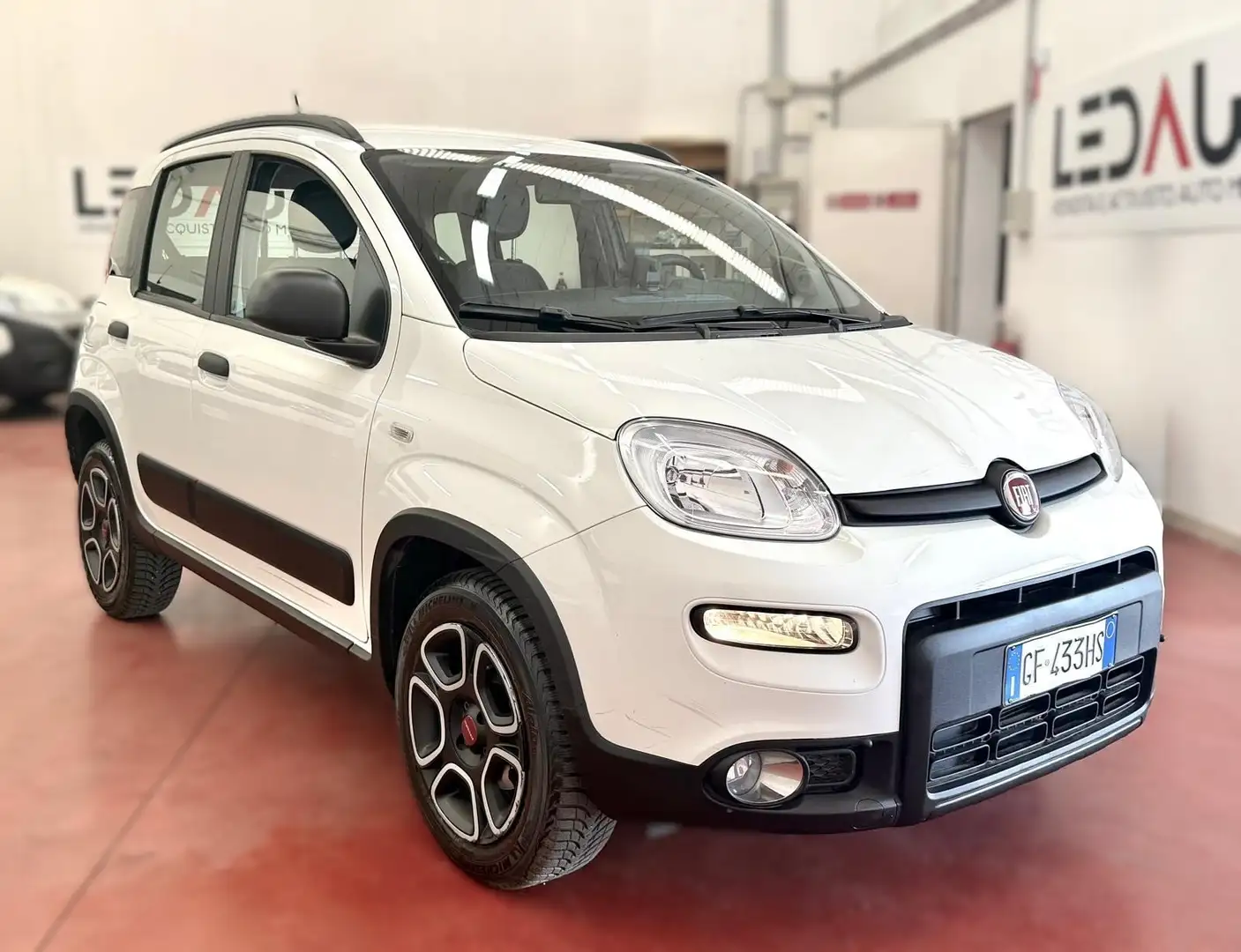 Fiat Panda Panda 0.9 t.air natural P City Cross 70cv 5p Bianco - 1