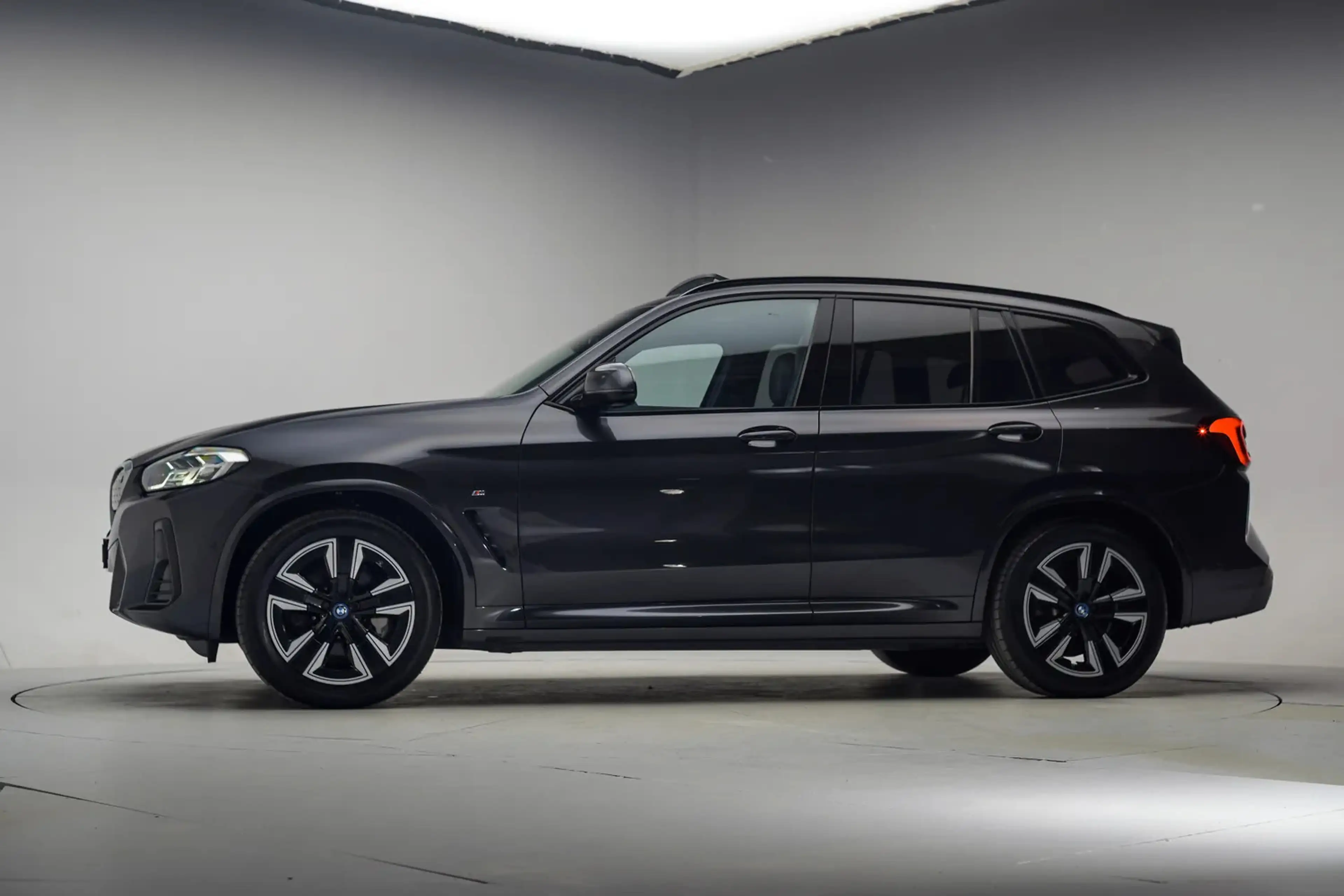 BMW iX3 M-Sport High Executive 80 kWh [ Panoramadak Adapt. — photo 2