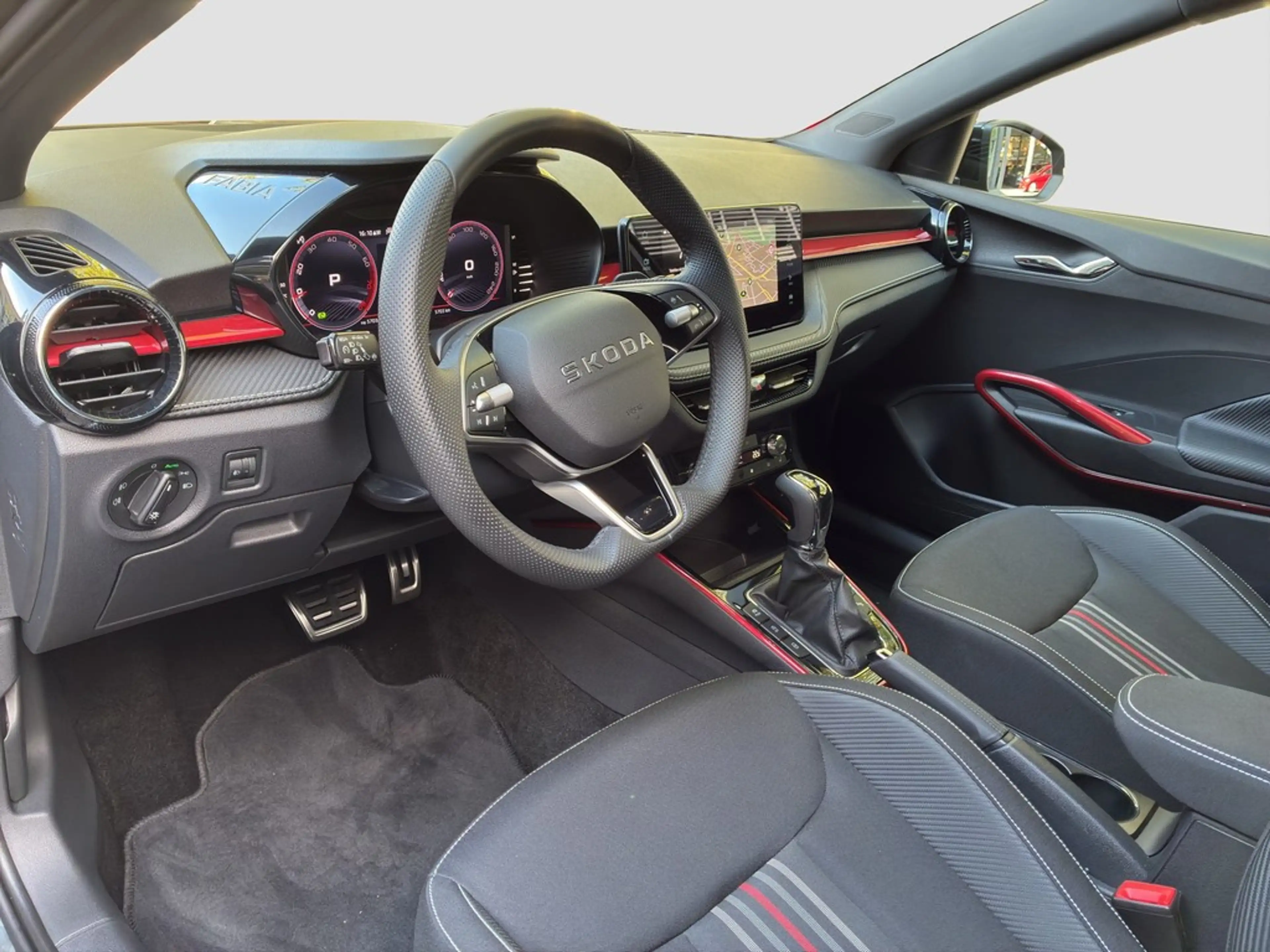 Skoda Fabia 1.5 TSI DSG Monte Carlo — photo 12