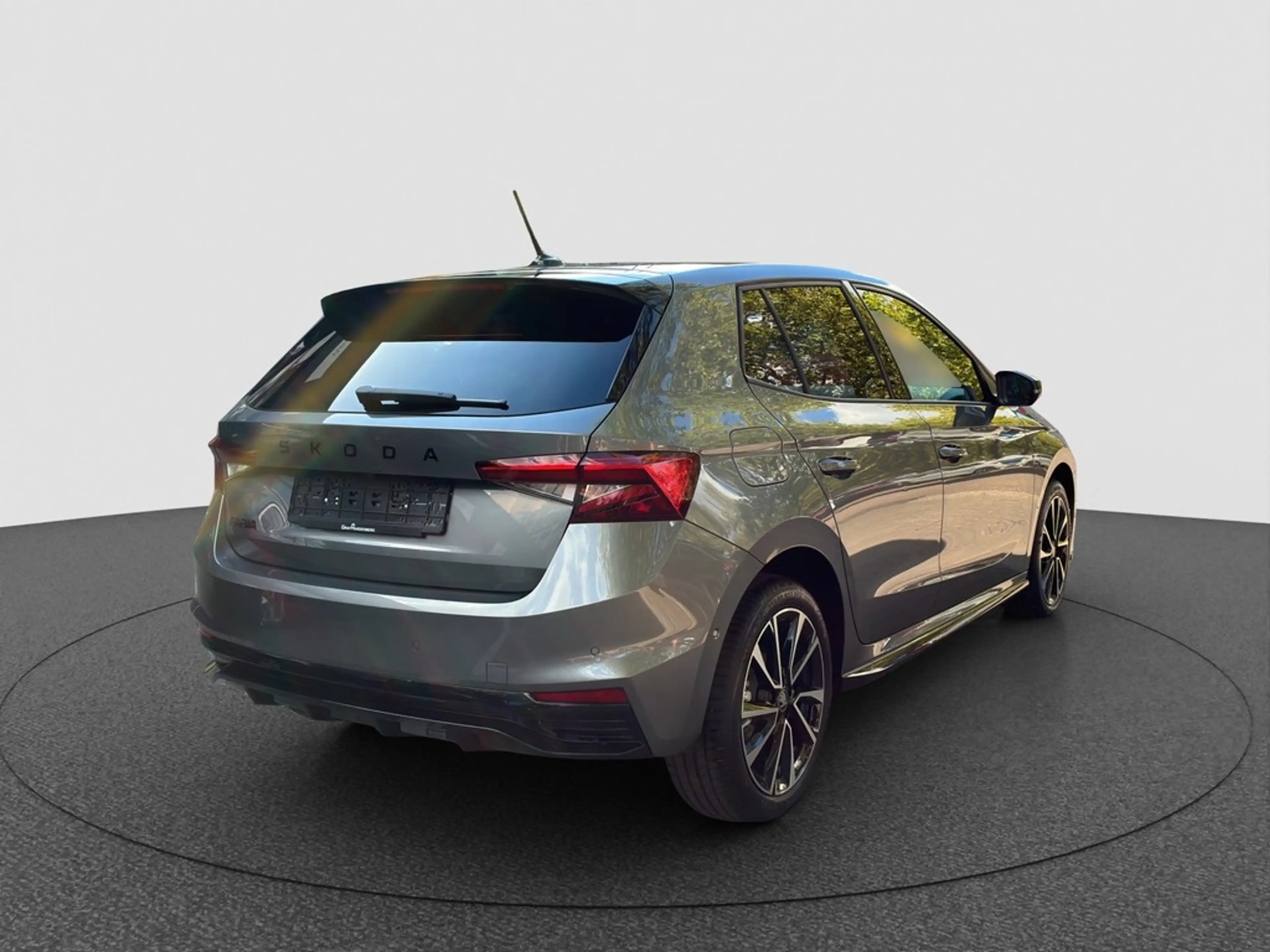 Skoda Fabia 1.5 TSI DSG Monte Carlo — photo 6
