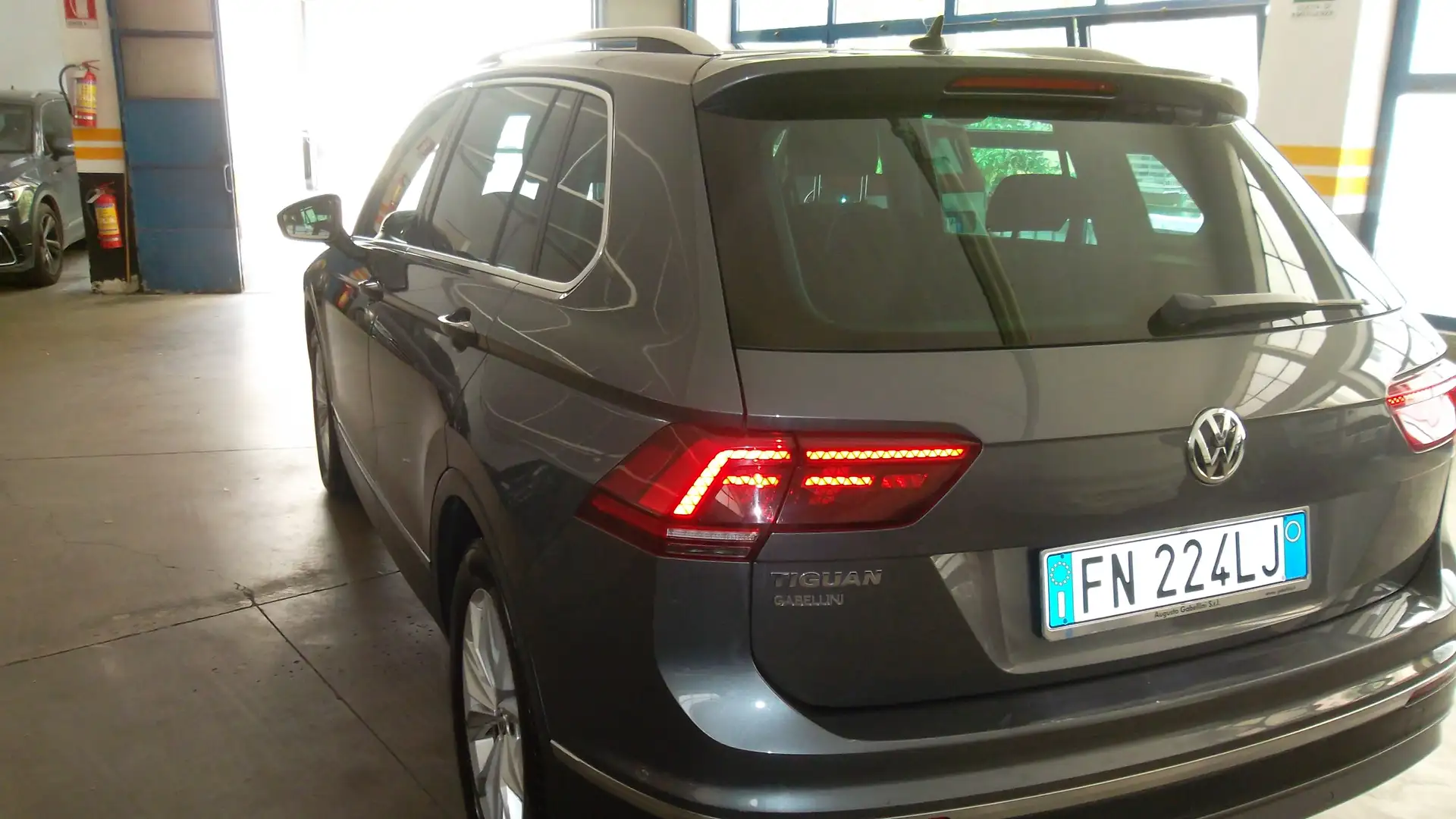 Volkswagen Tiguan 2.0 tdi Executive 150cv dsg Brun - 2