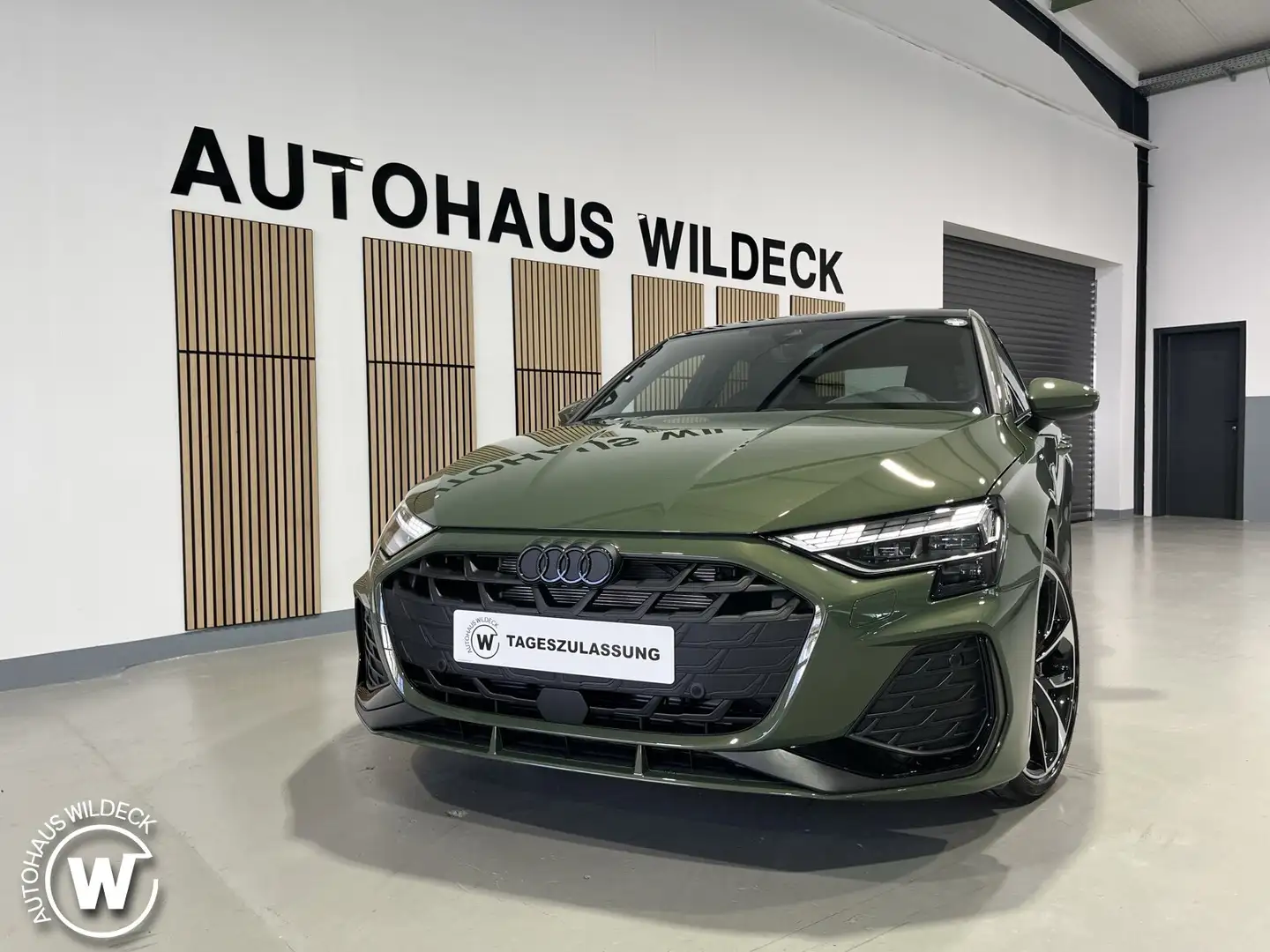Audi A3 A3 Sportback S line 35TFSI ACC Pano Mat RFK Sono Grün - 2