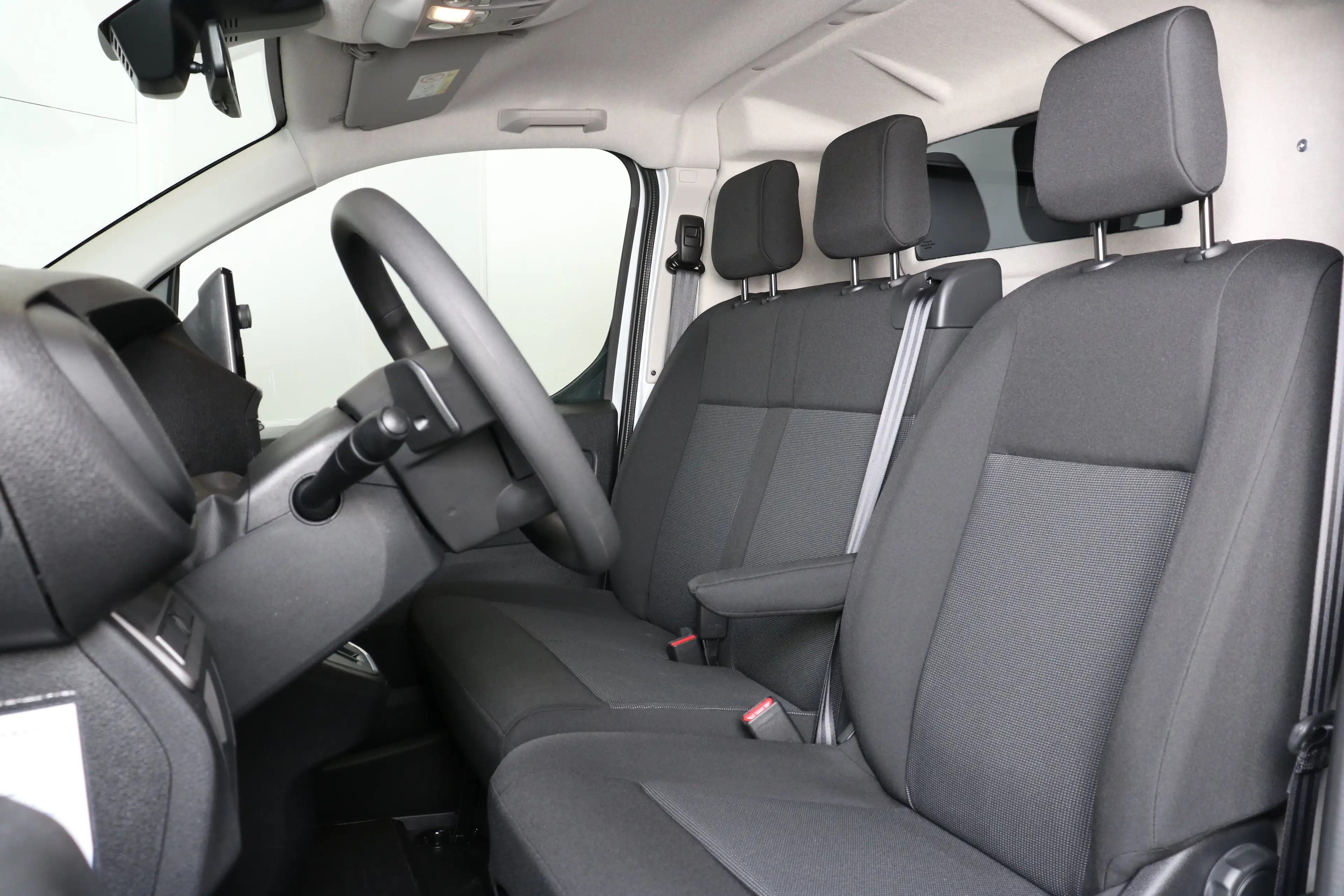 Peugeot e-Expert EV L3 75 kWh | Navi | Airco | Cruise | Betimmering — photo 14