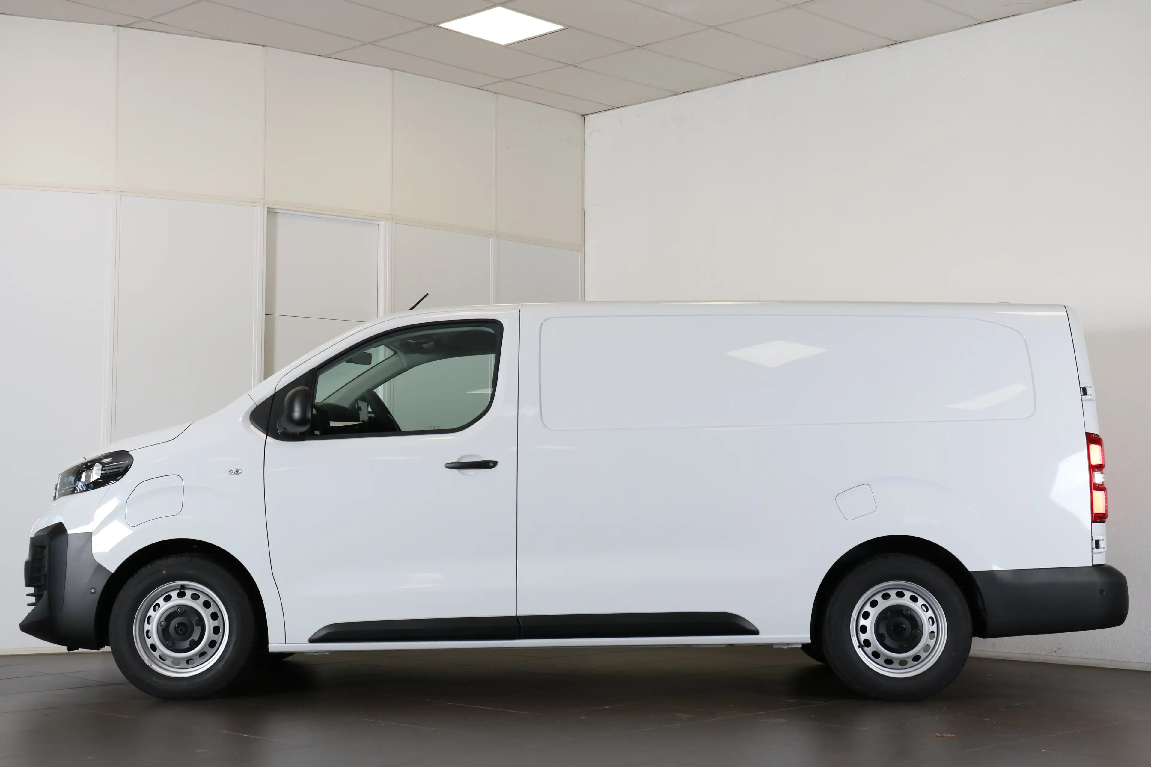 Peugeot e-Expert EV L3 75 kWh | Navi | Airco | Cruise | Betimmering — photo 3