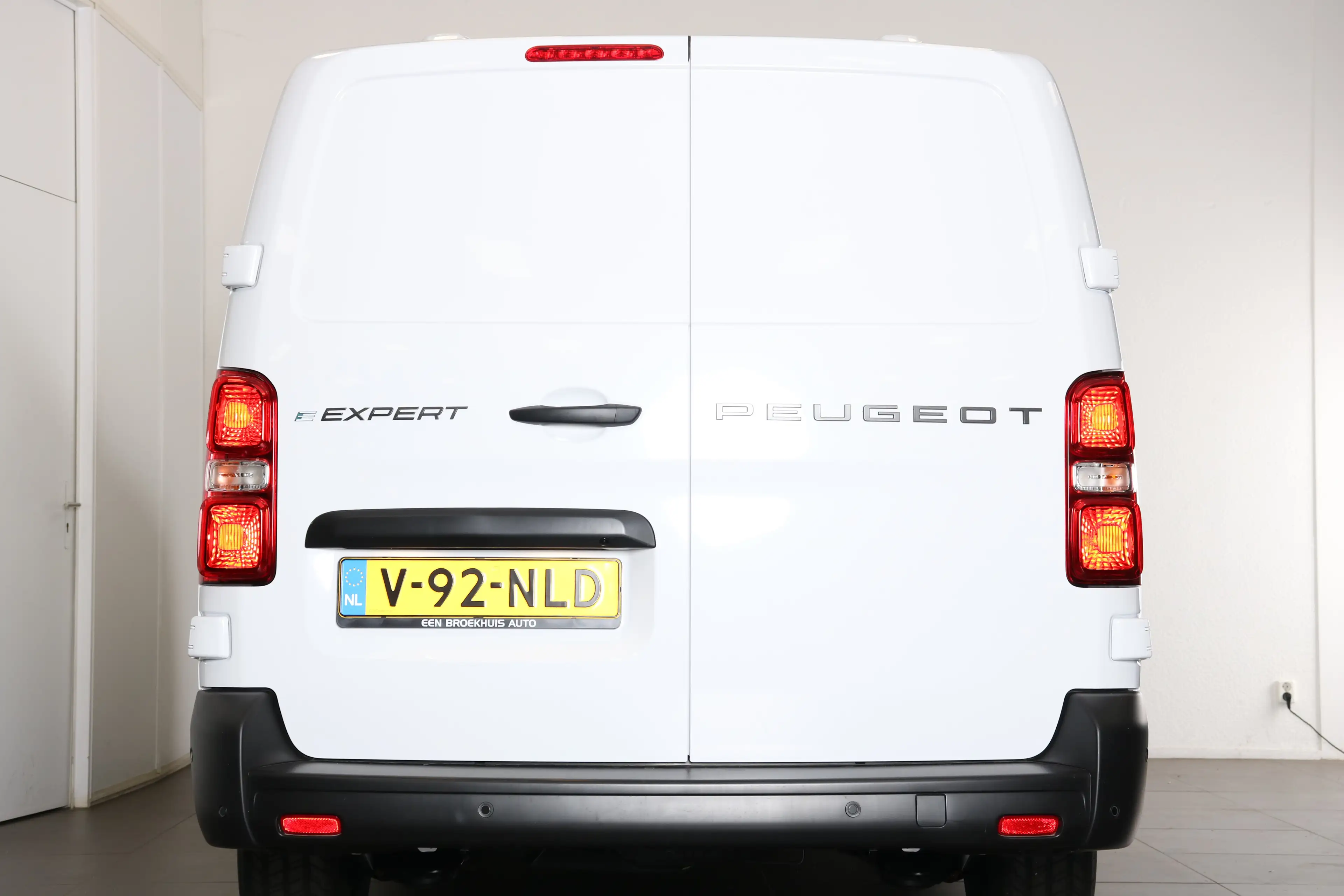 Peugeot e-Expert EV L3 75 kWh | Navi | Airco | Cruise | Betimmering — photo 6