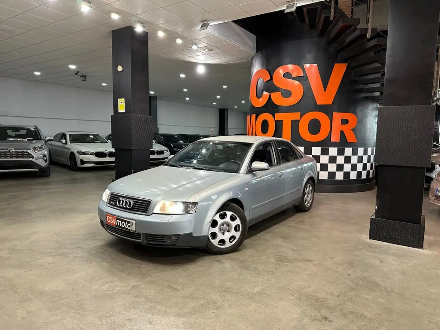 Audi A4 1.9TDI Gris - 2