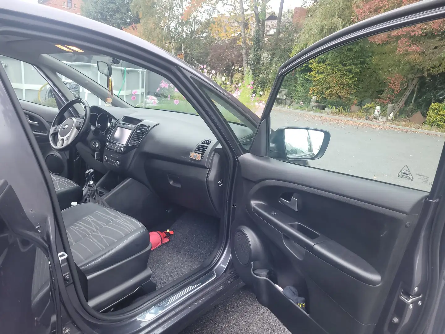 Kia Venga 1.4 CRDi Lounge - 1