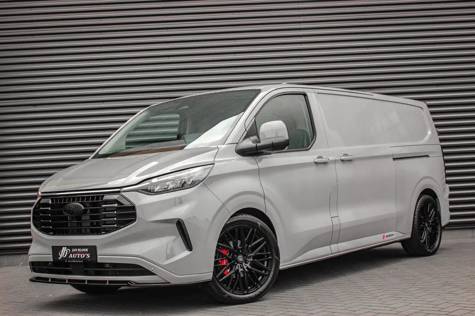 Ford Transit Custom 300 2.0 TDCI L2H1 Limited 170PK JB- EDITION / DRIV Grijs - 1