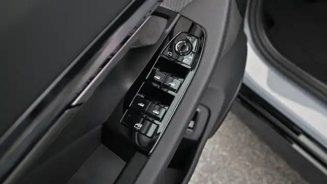 BMW i5 xDrive40 Ansicht 21