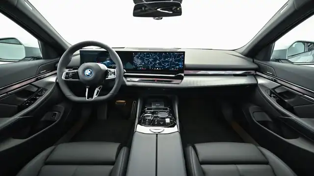 BMW i5 xDrive40 Ansicht 16