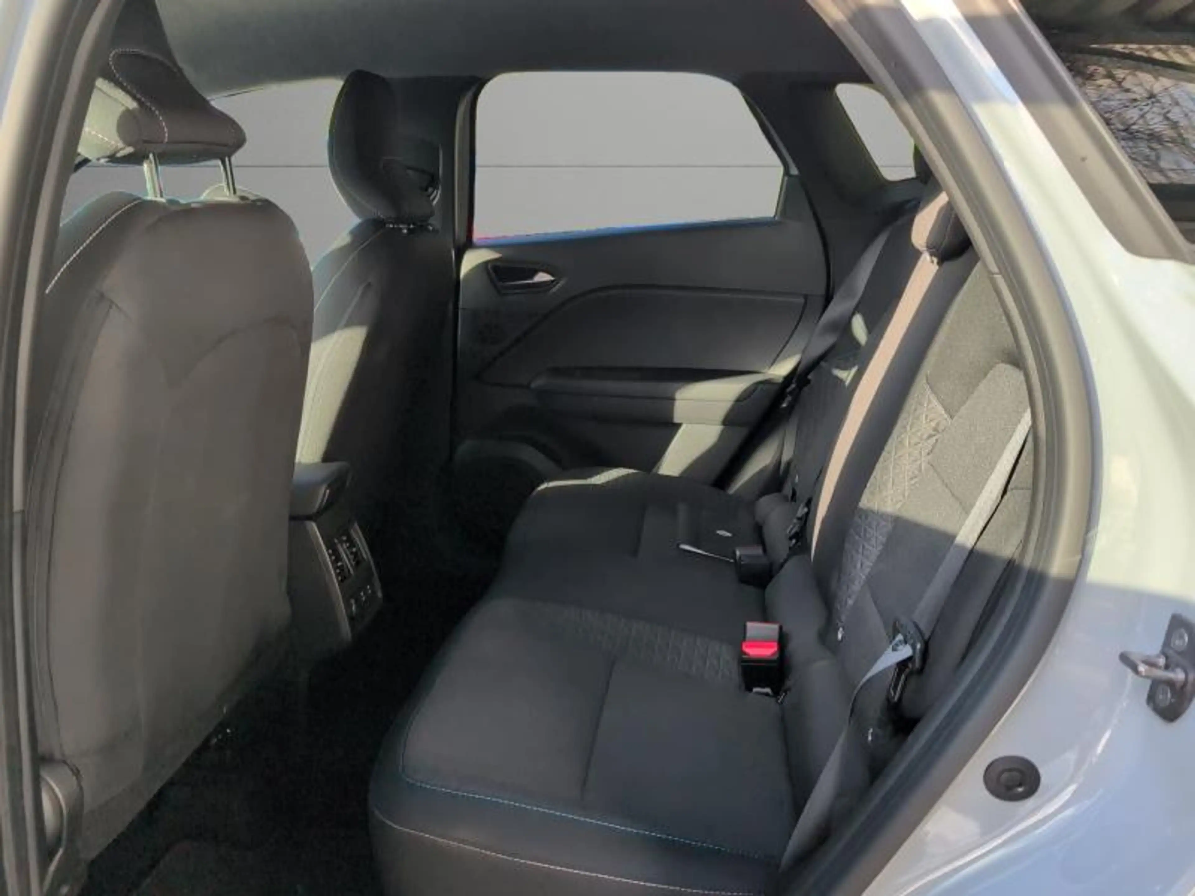 Renault Symbioz 1.6E-tech 145cv 2025 18.624km CarPlay Clim Camera — photo 9